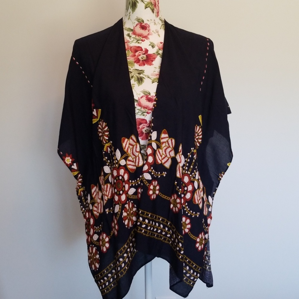 💙Last One💙Floral Print Kimono Shrug in Navy - Picture 3 of 6